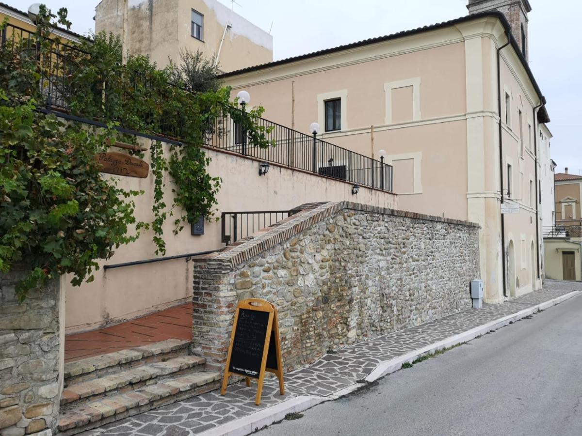 Palazzo Ducale Hotel Castilenti Exterior photo